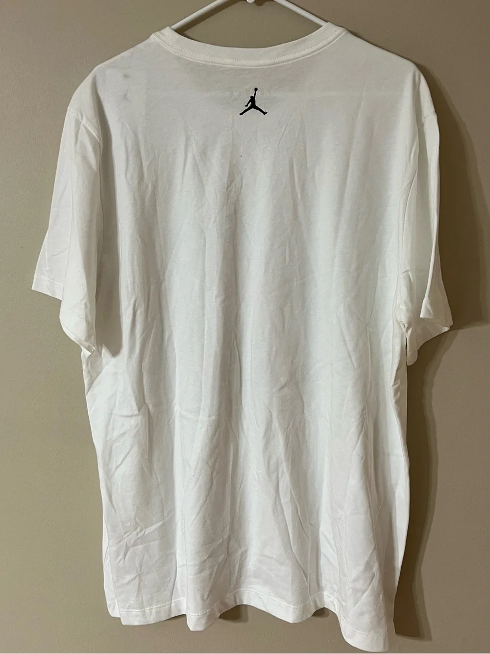 Flamingo Basketball Jordan Flight Essentials white t-shirt